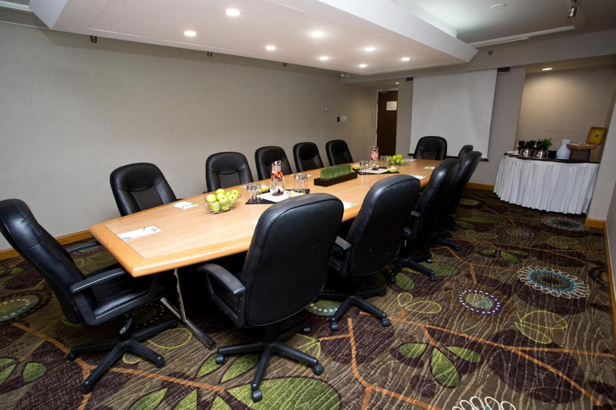 Holiday Inn Hotel Peterborough Waterfront By Ihg Esterno foto