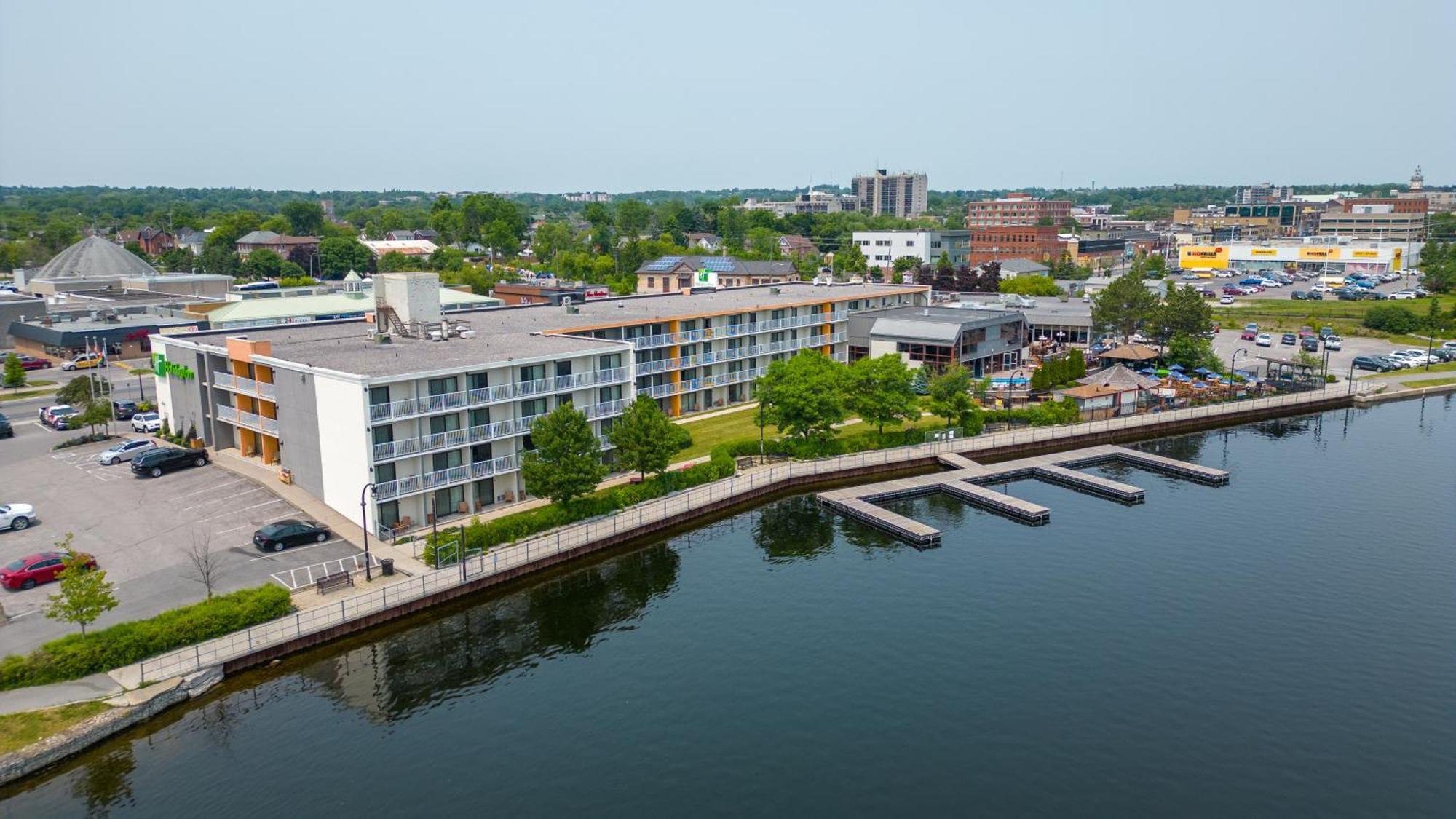 Holiday Inn Hotel Peterborough Waterfront By Ihg Esterno foto